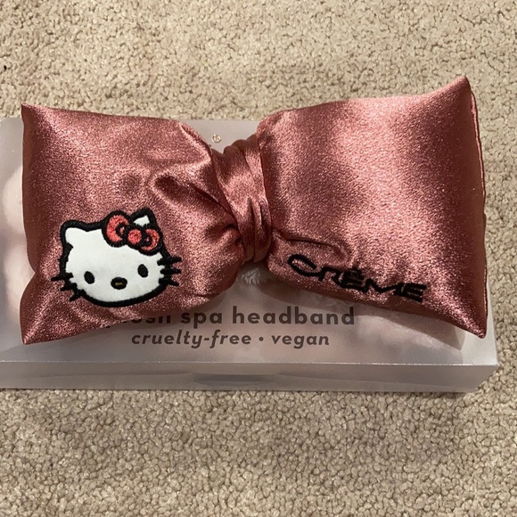 GIVEAWAY: NWT Hello Kitty Plush Spa Headband +FREE SHIPPING Givey Guests Welcome - Picture 7 of 7